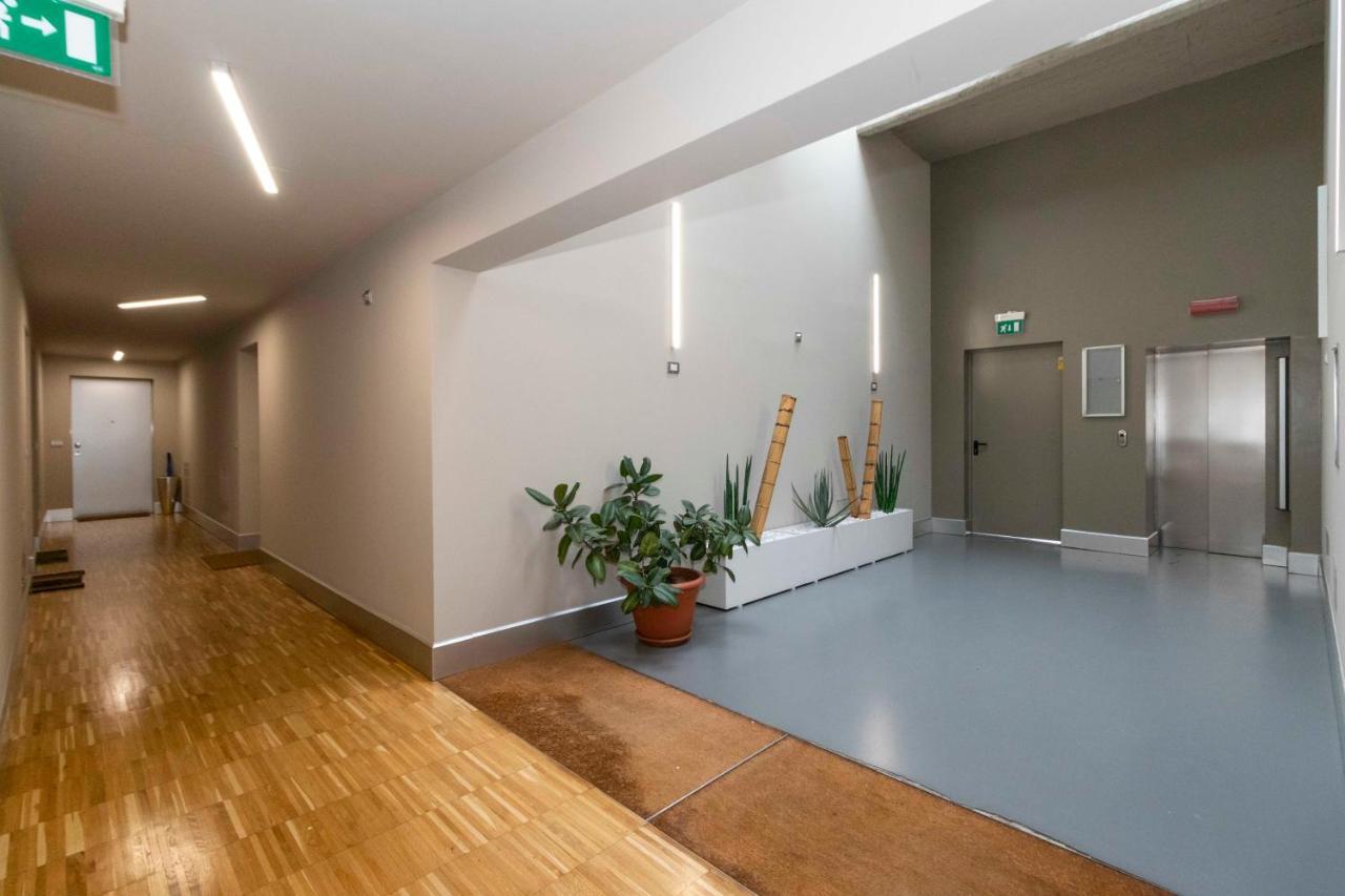 Dora Riverside Modern Apartment With Private Parking Turin Exterior photo